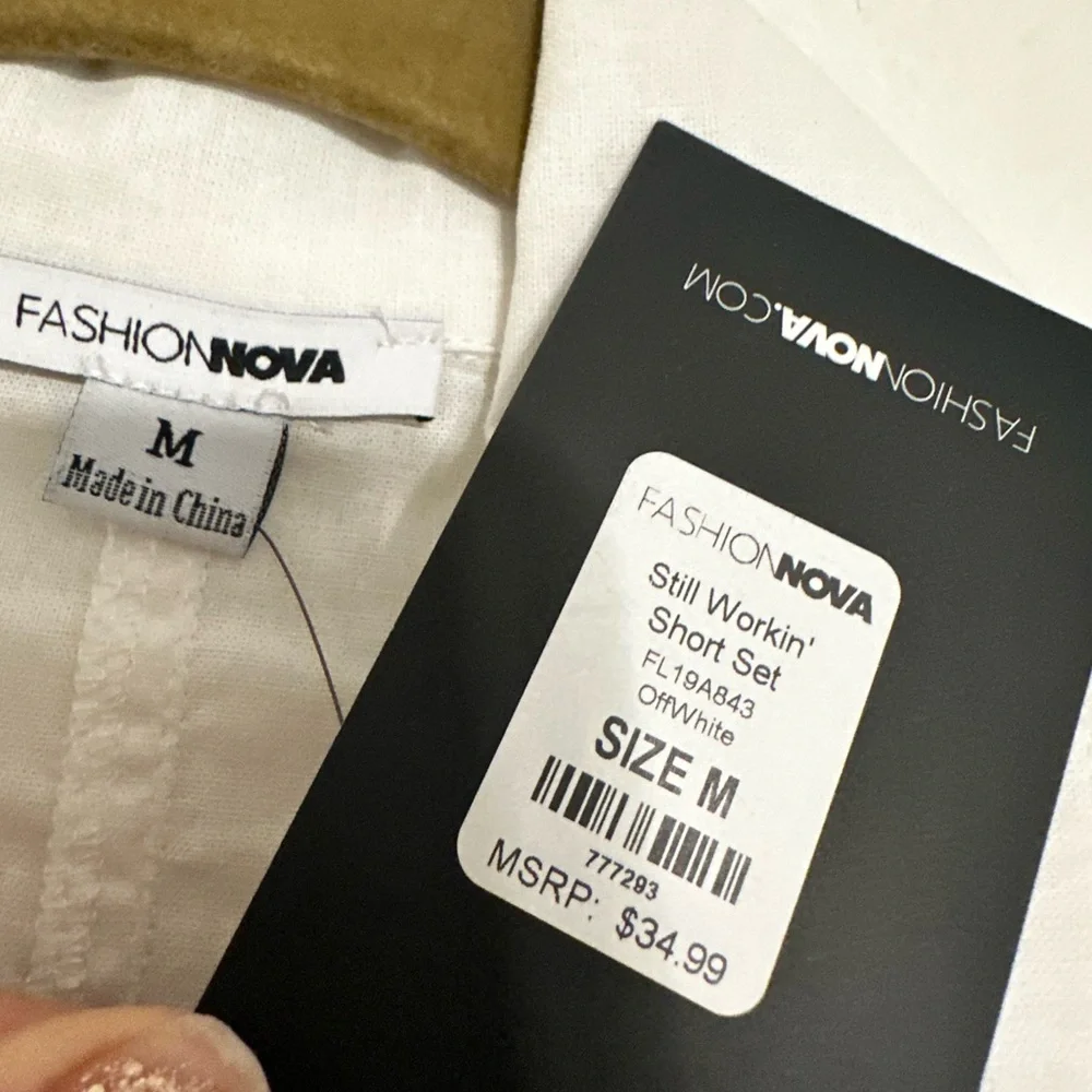 NWT*Set* Fashion Nova, ‘Still Workin’, Women's White Belted Jacket and Shorts - Picture 2 of 16
